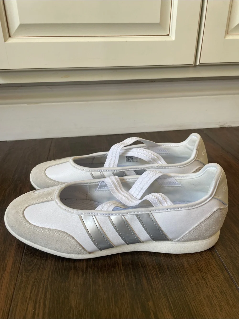 LIKE NEW ADIDAS Barreda Mary Jane Shoes!